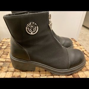 Guess boots